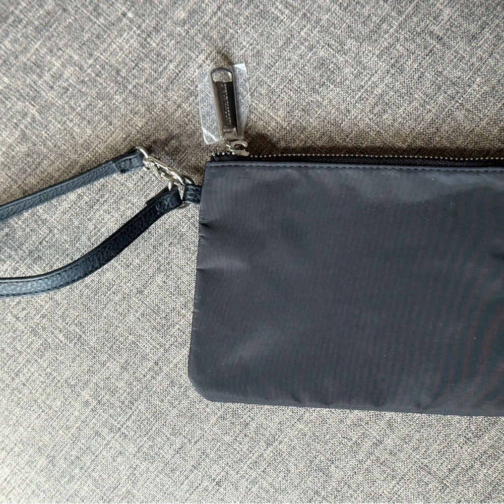NWOT Steve Madden Black Wristlet Clutch
